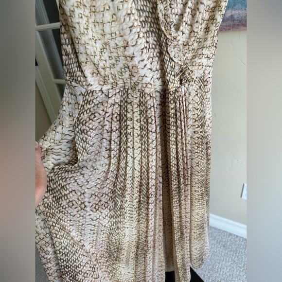 Great Jones Python Ruffle Pleated V Neck Dress in Neutrals Women’s 4 - Picture 5 of 9